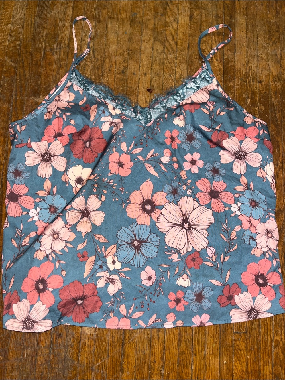 3/$15. SHEIN Cami top 1XL